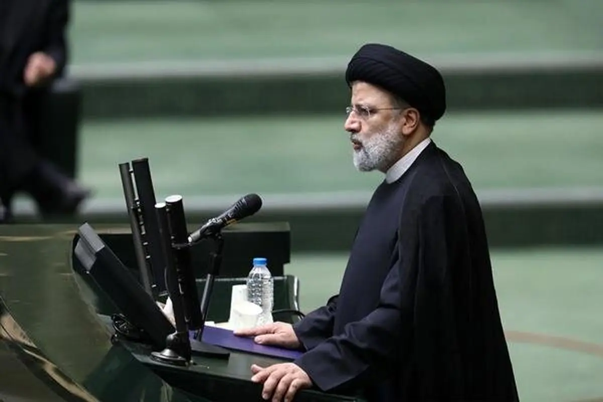 ابراهیم رییسی به مجلس می رود