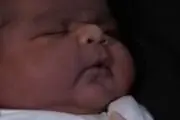نوزاد سنگین وزن بدنیا آمد