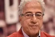بوسه علیرضا خمسه بر دستان علی نصیریان
