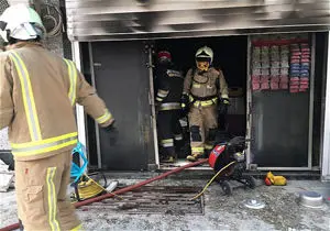 آتش فروشگاه ظروف یکبار مصرف را سوزاند!
