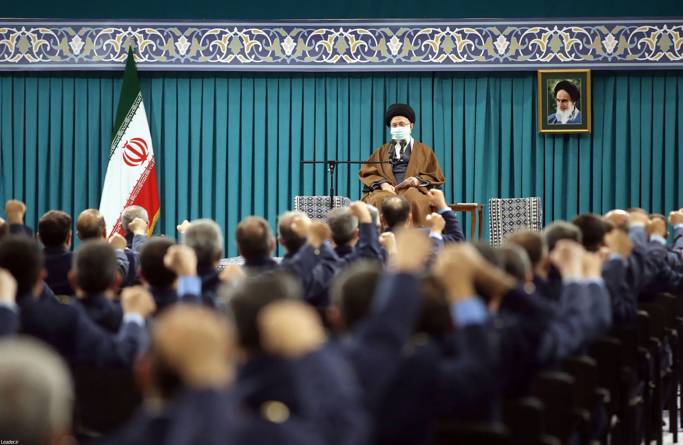 دیدار جمعی از فرماندهان نیروی هوایی و پدافند هوایی ارتش با رهبر معظم انقلاب/گزارش تصویری