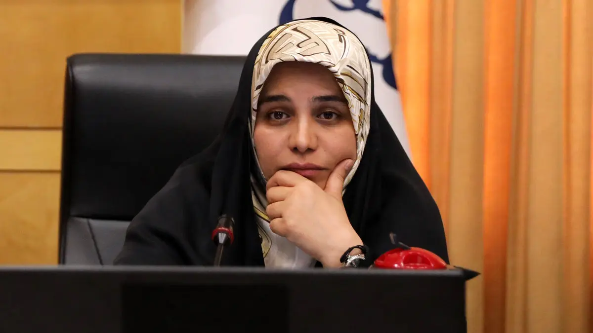 
تنگه هرمز برگ برنده ایران؛گلوگاهی که نبض انرژی جهان از آن می‌گذرد.
