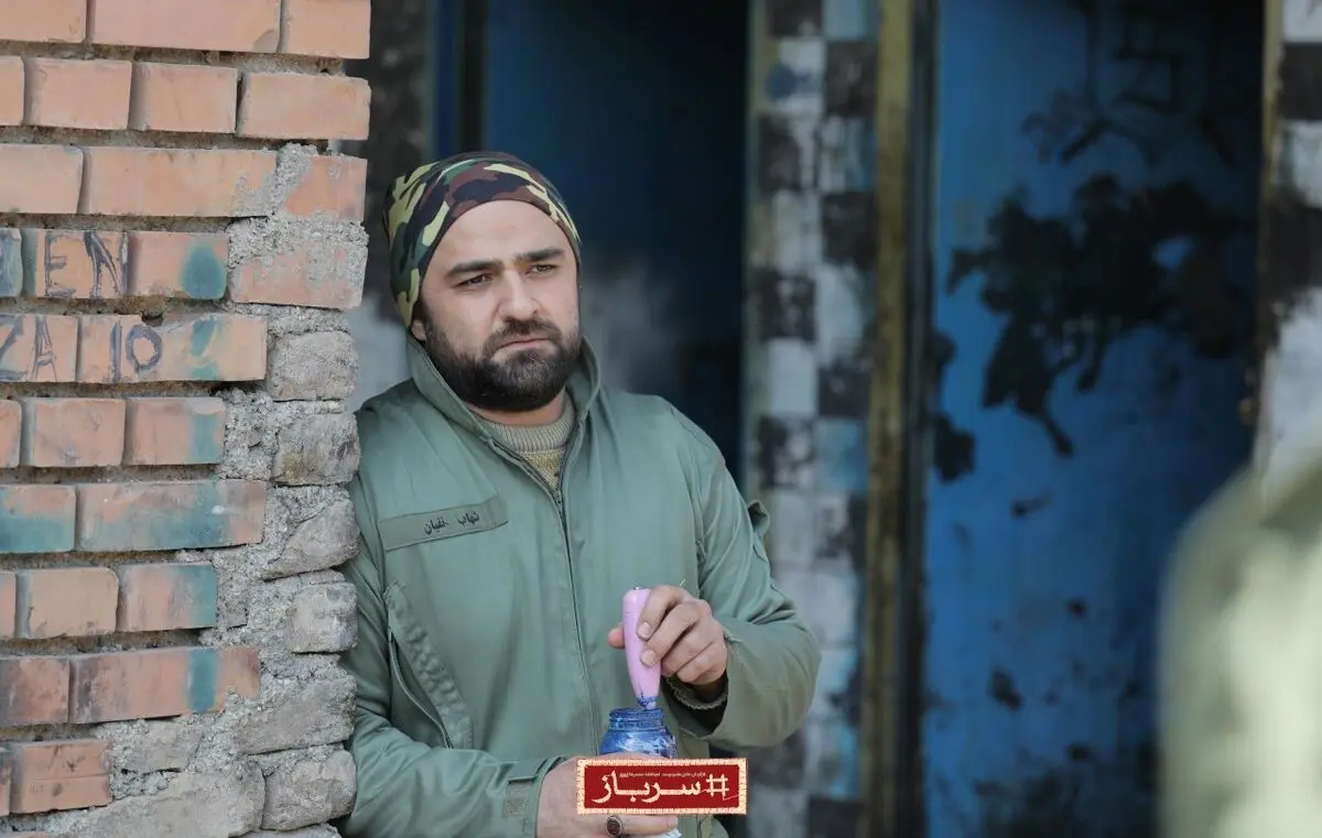 بازیگری که با وجود معافیت، «سرباز» شد/ عکس
