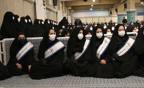جمعی از کارگران با رهبر معظم انقلاب دیدار کردند/گزارش تصویری