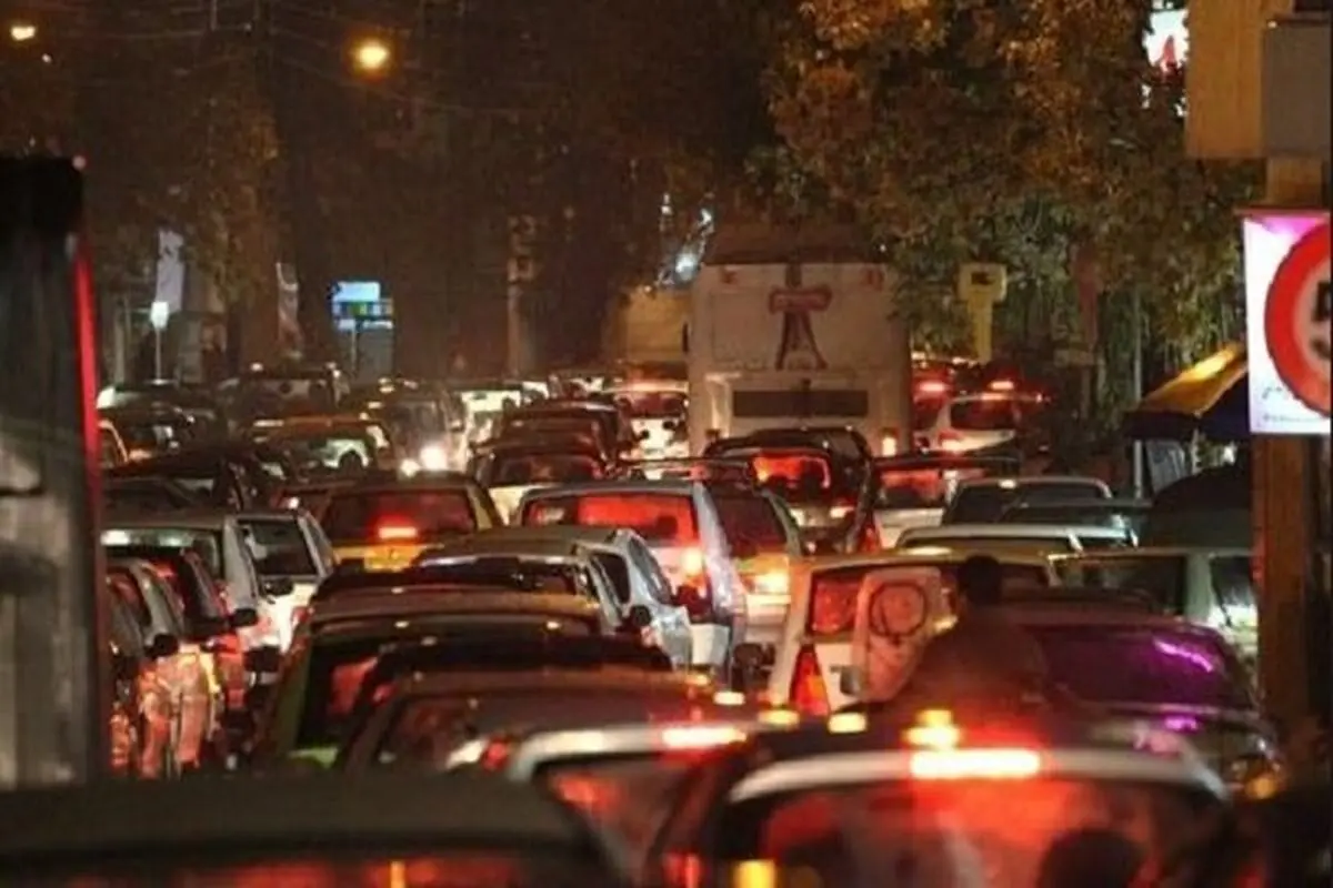 بارش باران ترافیک معابر تهران را سنگین کرد