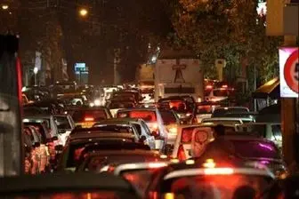 بارش باران ترافیک معابر تهران را سنگین کرد
