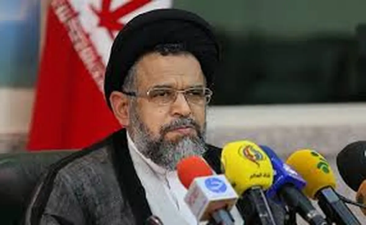 
وزیر اطلاعات وارد شلمچه شد
