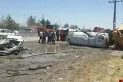 
له شدن پراید زیر تانکر آب در جاده سنتو مشهد+تصویر
