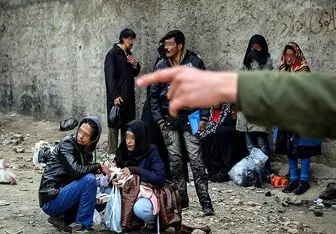 معتادان متجاهر در راه اردوگاه فشافویه