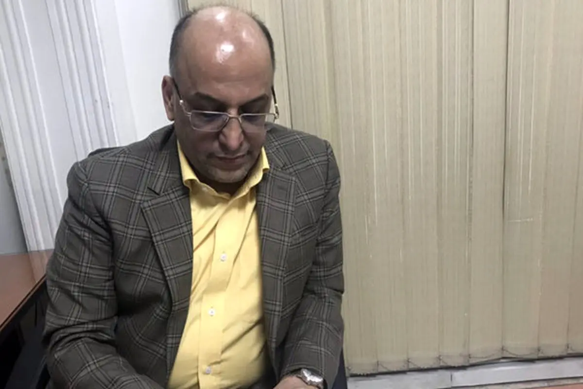 فکری می تواند با استقلال قرارداد ببندد؟