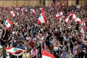 
تعویق جلسه پارلمان لبنان در پی بند آوردن مسیرها توسط معترضان
