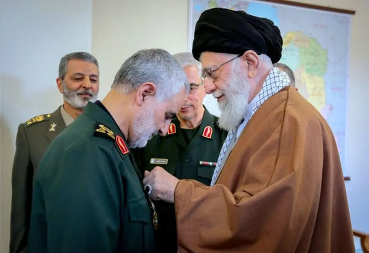 «حاج قاسم»در کلام رهبری؛ رهبر انقلاب کدام صفات را برای «حاج قاسم» به کار بردند؟