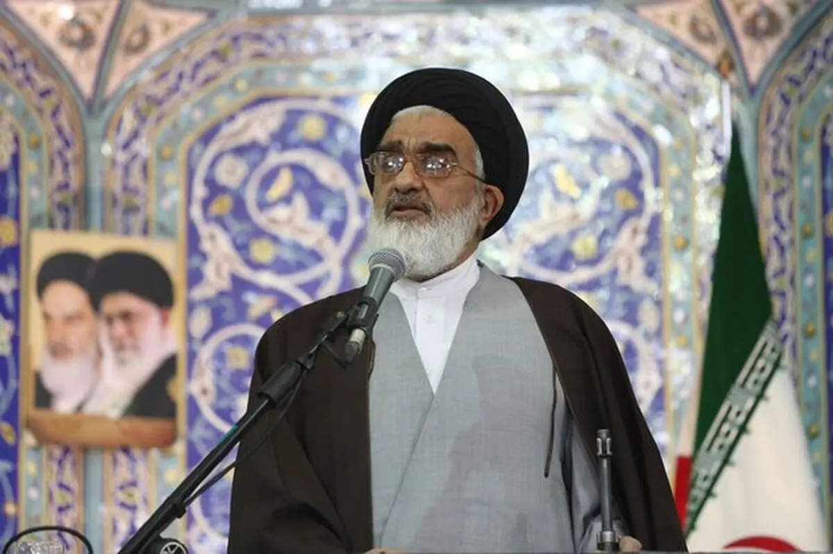 واکنش امام جمعه قم به ماجرای حجاب و بی حجابی