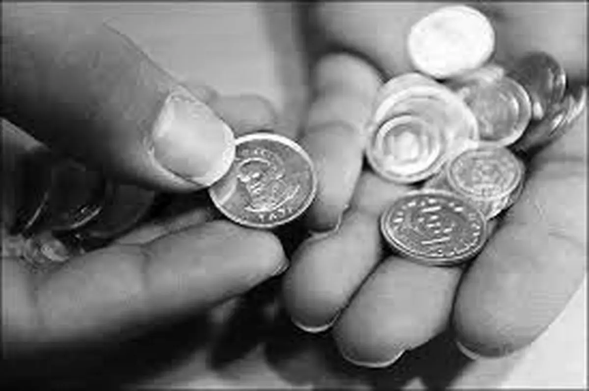 آیا به غیر از همسر به فرد دیگری نفقه تعلق می گیرد؟