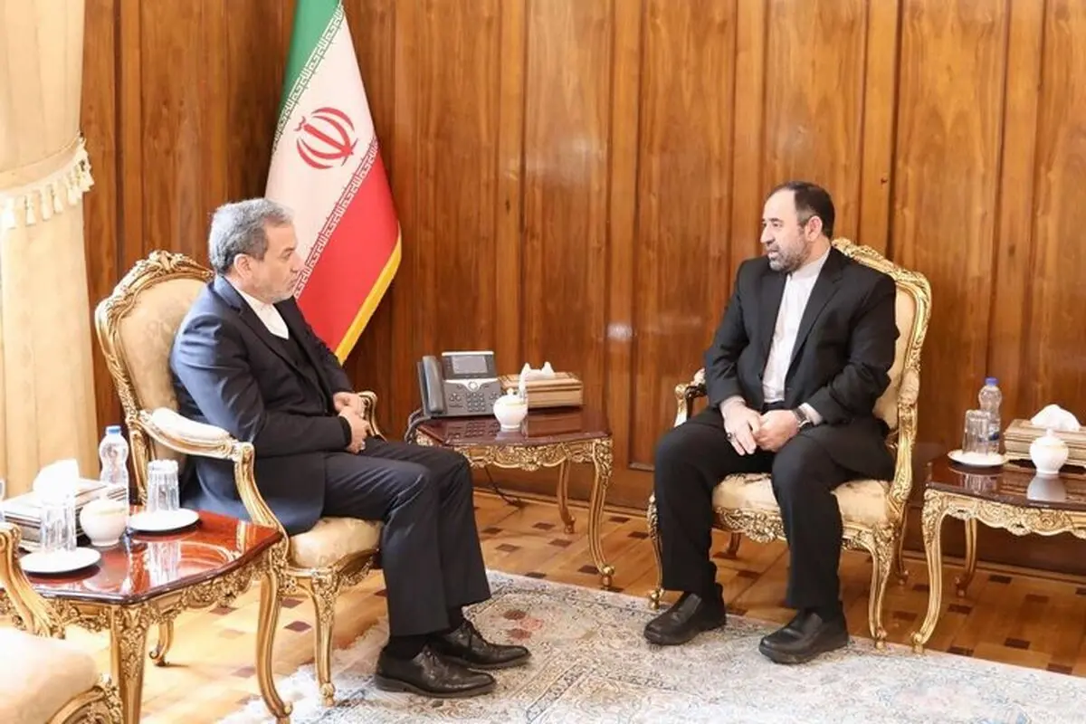 دیدار سفیر ایران در سوریه با عراقچی 