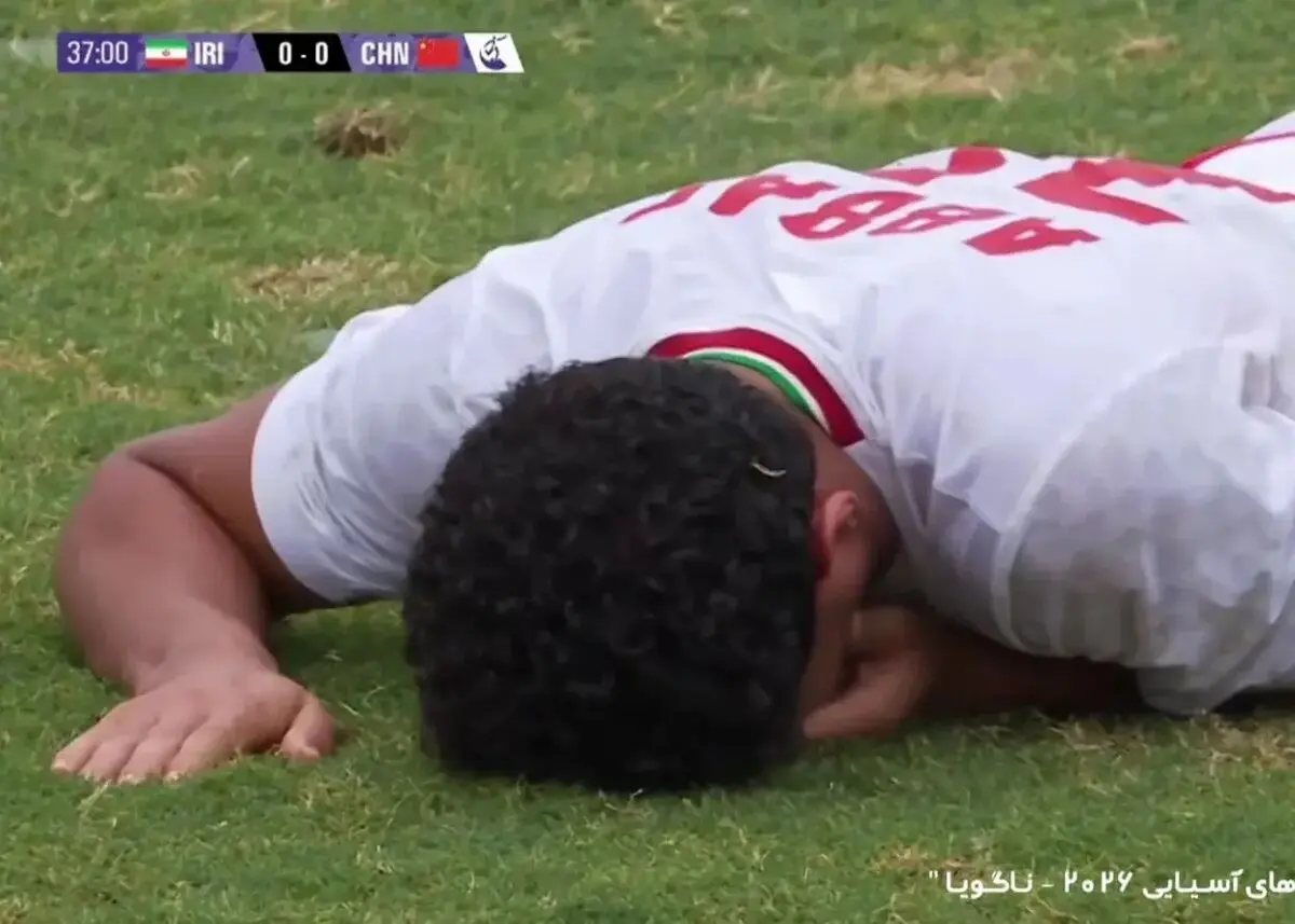 ستاره جوان تیم امید در دقیقه ۳۷ مصدوم شد