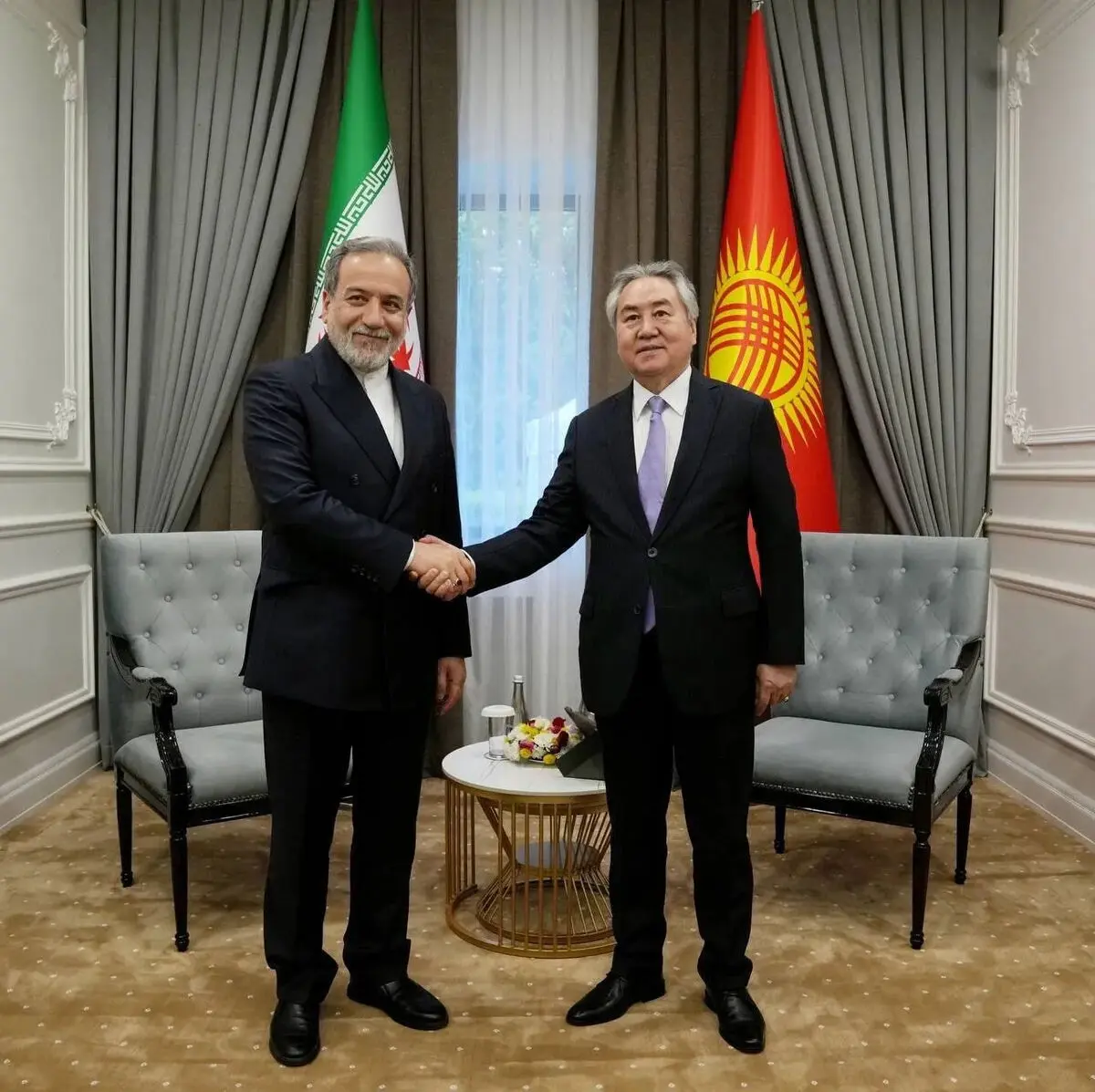  عراقچی: آمریکا و اسرائیل باید مجازات شوند 