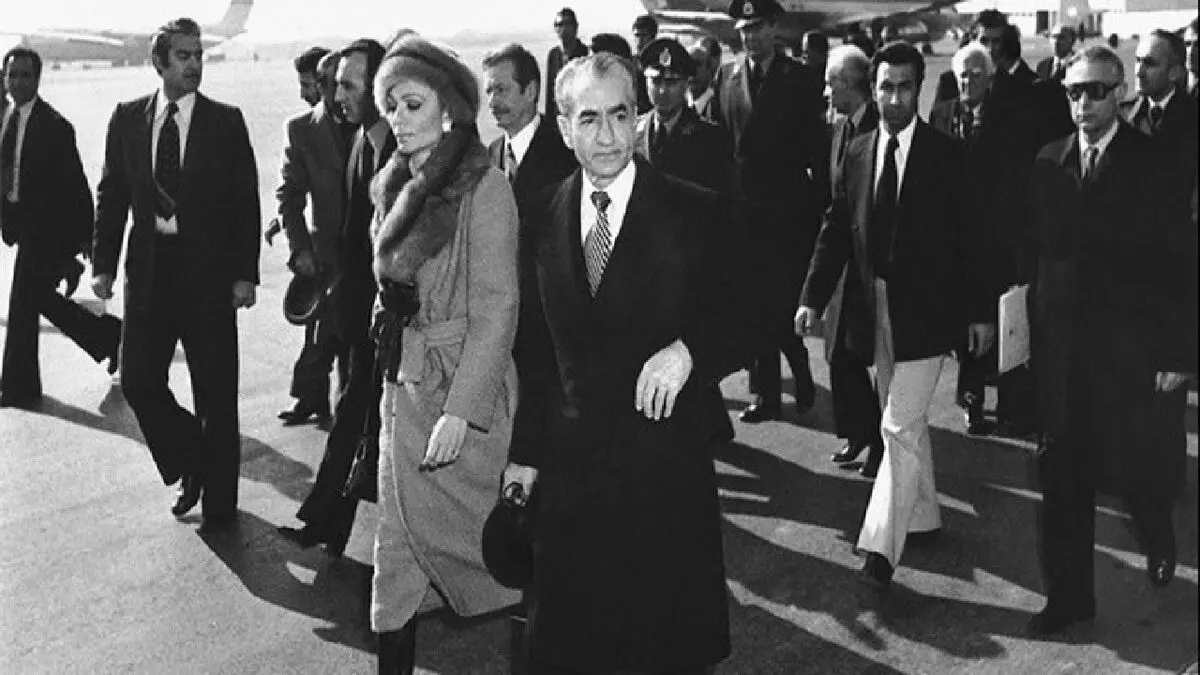 محمد‌رضا پهلوی چطور شکست خورد؟