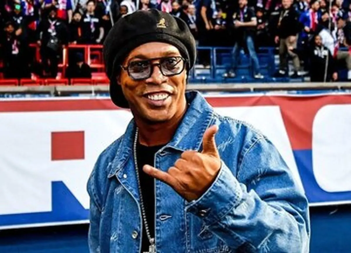 شاعر فوتبال تماشاگر بازی بزرگ لیگ قهرمانان