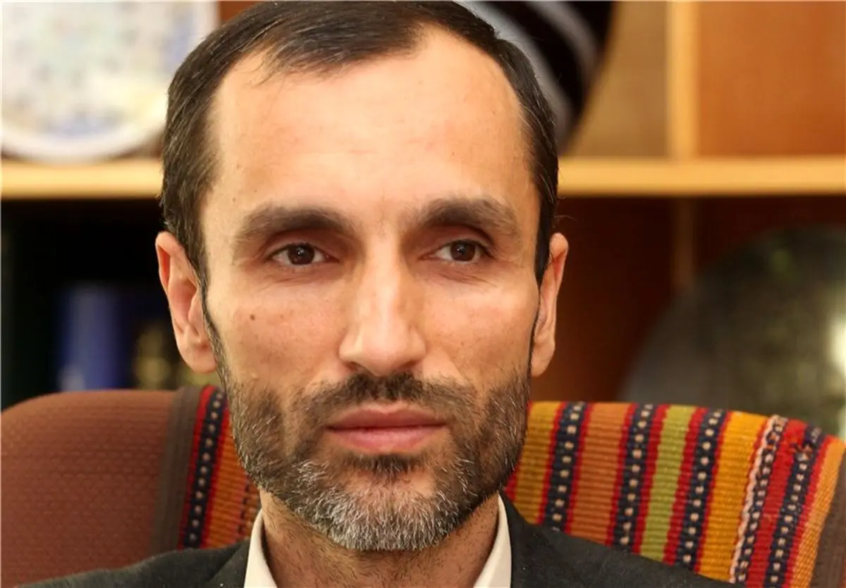 معاون احمدی نژاد از شکایت علیه عطریانفر انصراف داد
