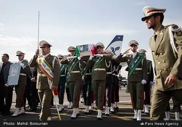 13940906114811895_PhotoL