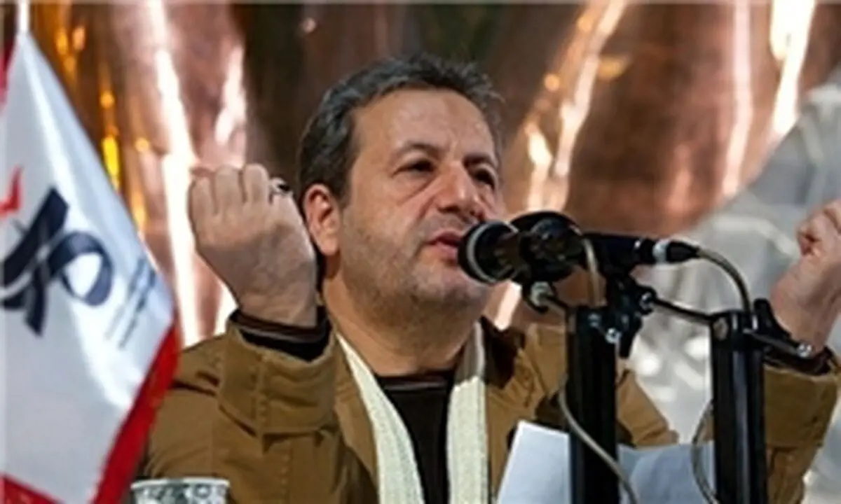 انتقاد طالبی از بی‌اخلاقی علیه هنرمندان انقلاب