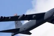 پرواز بمب‌افکن بی-52 آمریکا بر فراز رومانی 