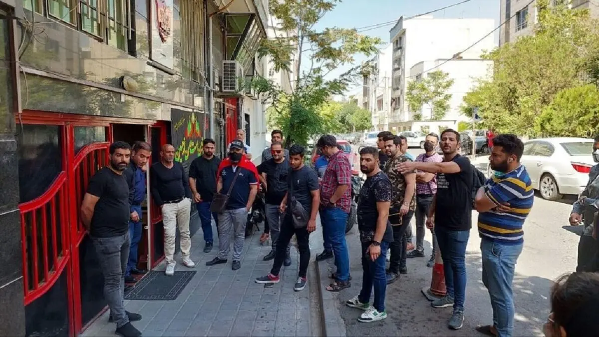 تجمع هواداران پرسپولیس بعد از فسخ قرارداد بیرانوند
