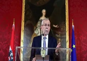 رئیس‌جمهور اتریش دولت سباستین کورتس را منحل کرد