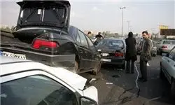برخورد زنجیری ۱۰ خودرو در ورودی تهران