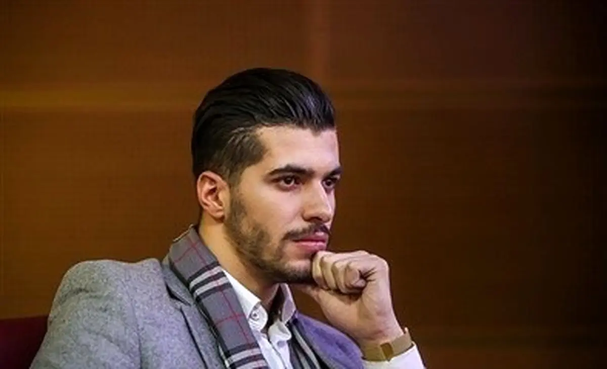 شوخی بامزه ستاره فوتبال ایران با نقی معمولی/ عکس
