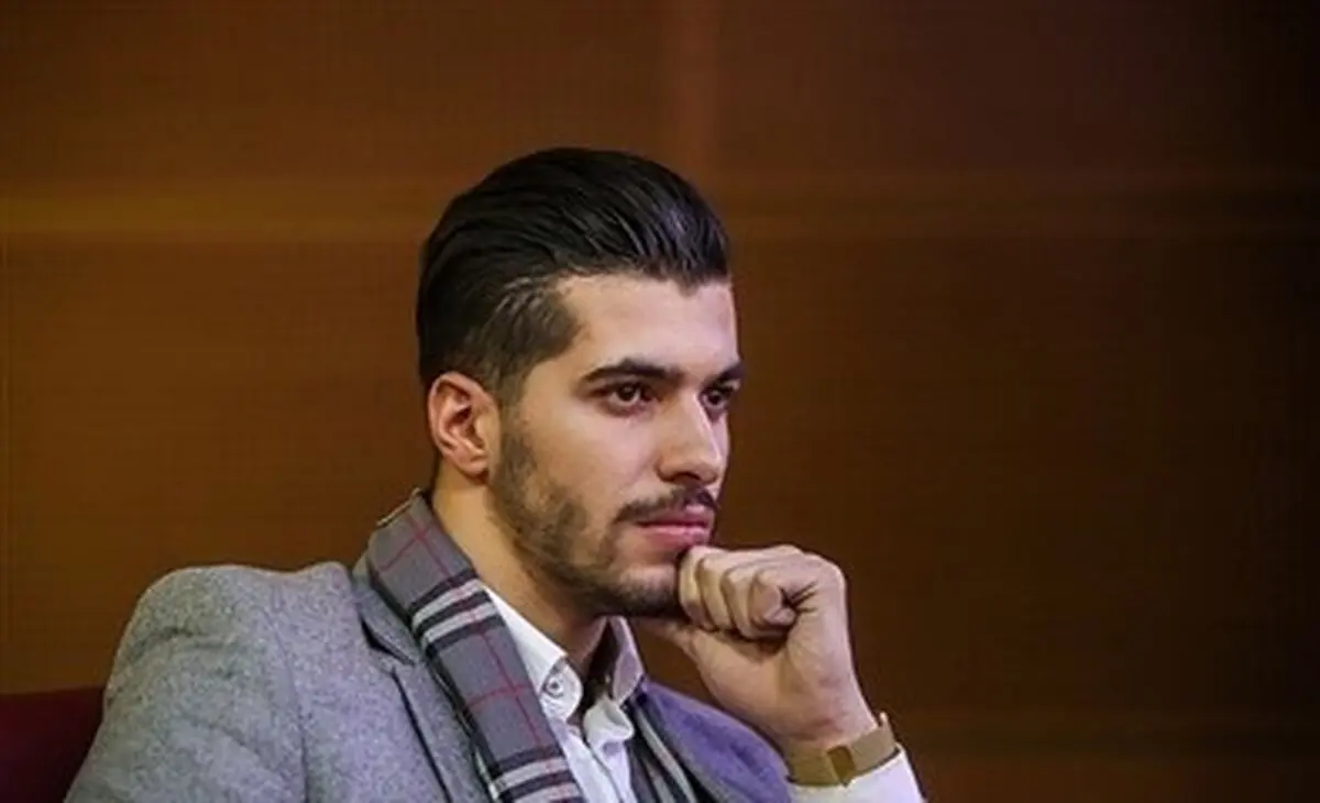 شوخی بامزه ستاره فوتبال ایران با نقی معمولی/ عکس