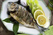 خوردن پوست ماهی چه خطری دارد؟
