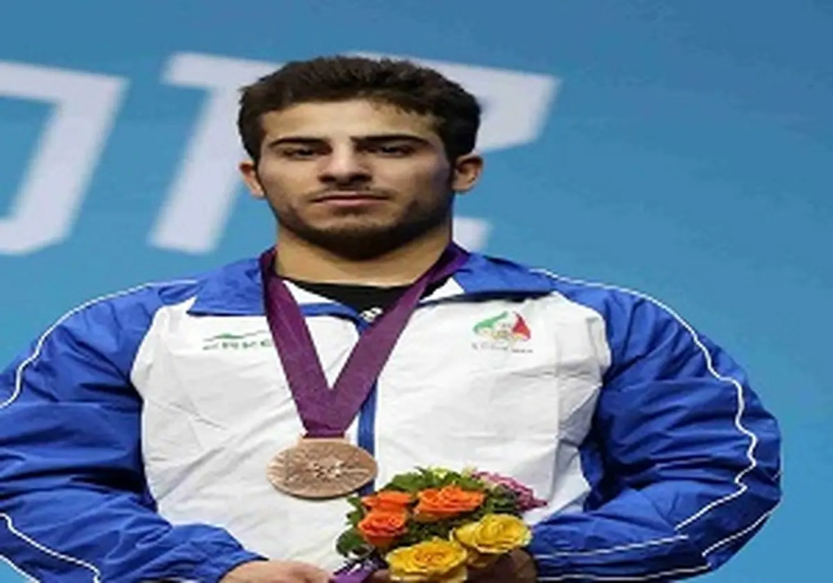
حضور کیانوش رستمی در اردوی جهادی
