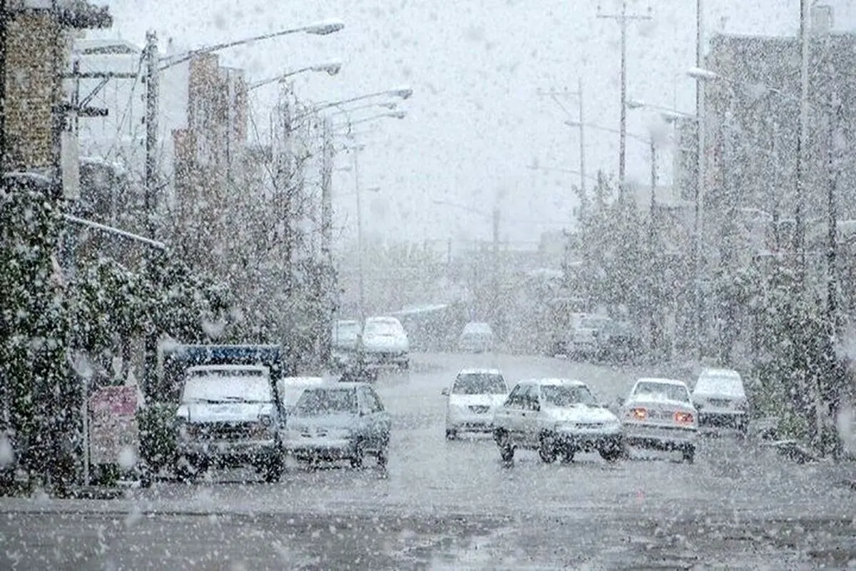 از عصر امروز12 بهمن برف و کولاک در راه همدان