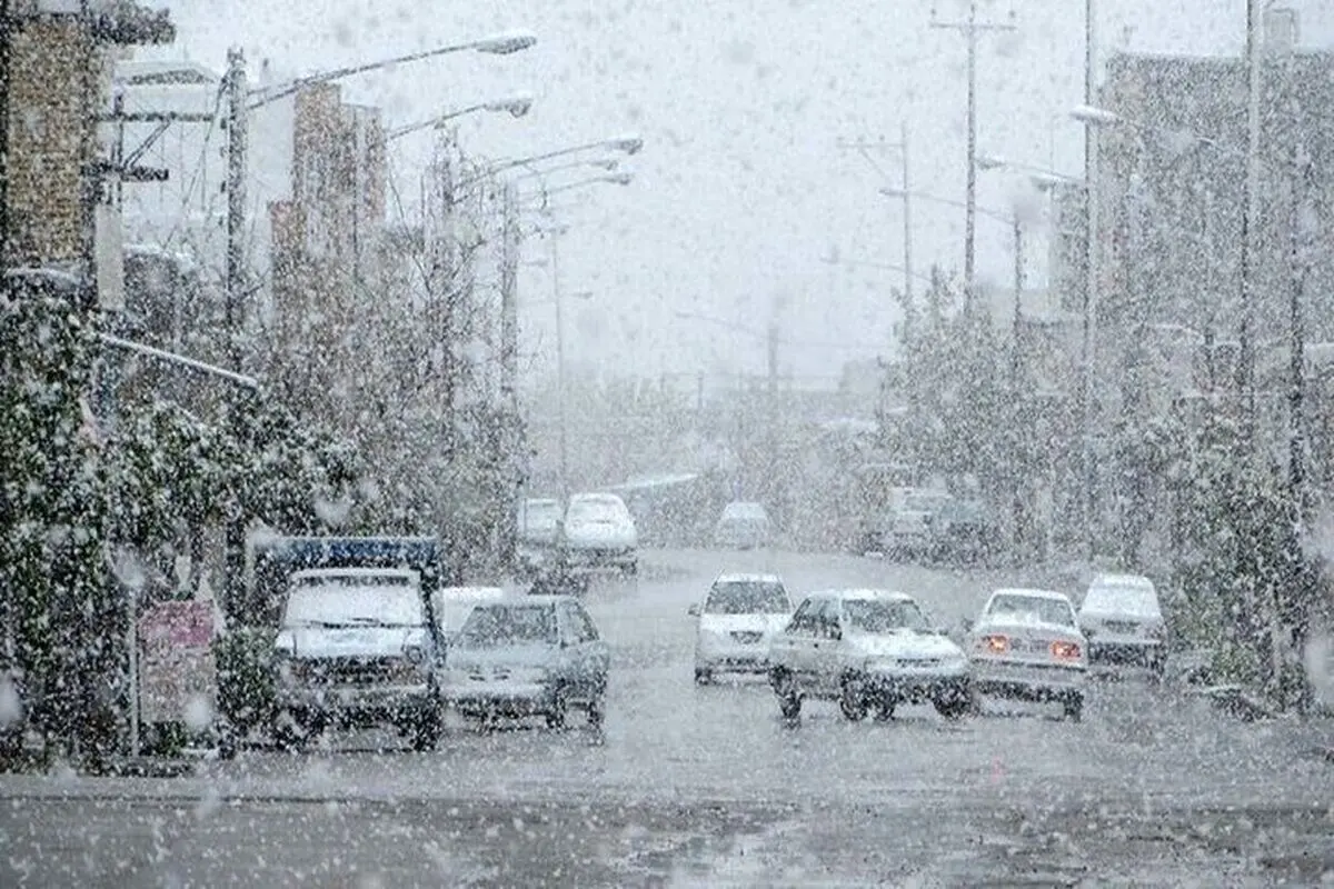 از عصر امروز12 بهمن برف و کولاک در راه همدان