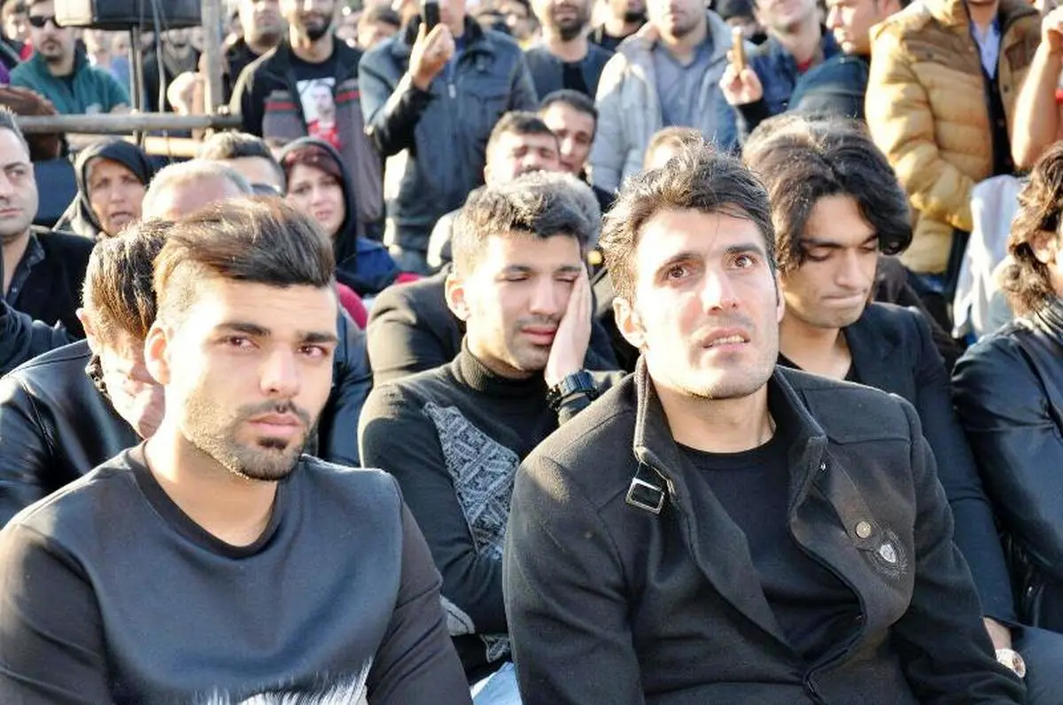 آقای طارمی فکر کرده اینجا کجاست که هفت تیر کش شدی؟