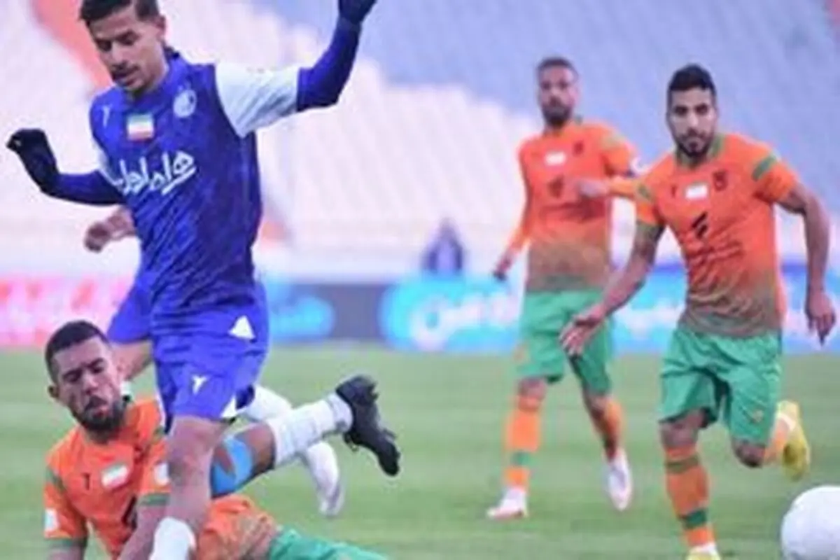 
اعتراف مدافع مس رفسنجان به برخورد توپ به دستش
