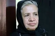 خانم بازیگر: من گوشت نمی‌خورم؛ چون پول ندارم که گوشت گرم بخرم
