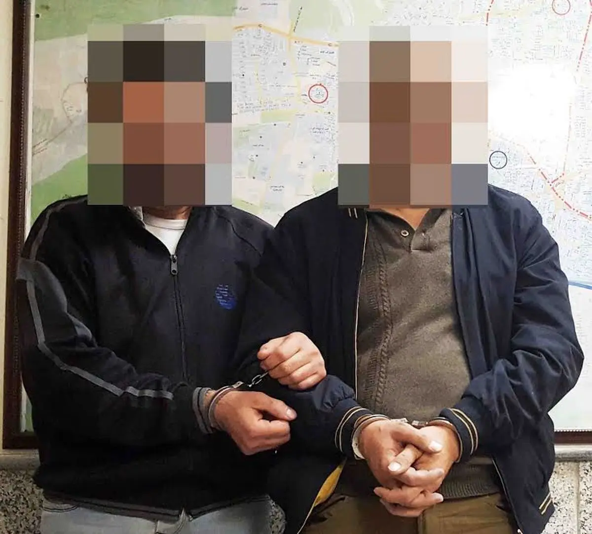 دستگیری فروشندگان سکه های قلابی