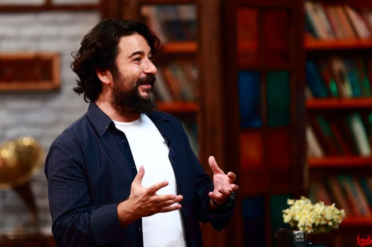 آقای بازیگر محیط بان می شود