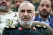 فرمانده سپاه: ایران در مقابل هیچ دشمنی زانو نمی زند