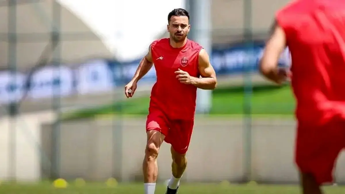 پاسخ تند هافبک سابق پرسپولیس به منتقدان سروش رفیعی