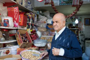 شاغلان بالای ۸۰ سال عاشق حرفه و کار خود هستند!