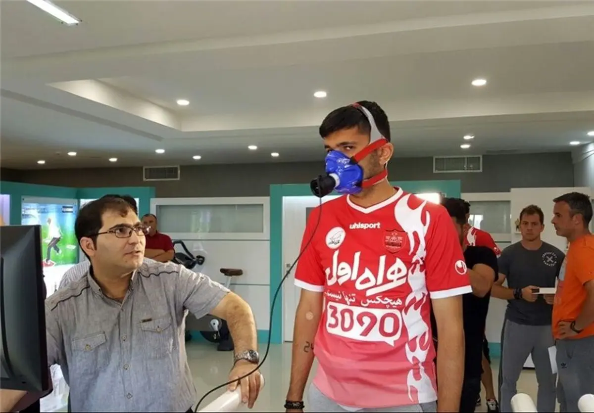 خروج عجیب محسن مسلمان از محل تمرین