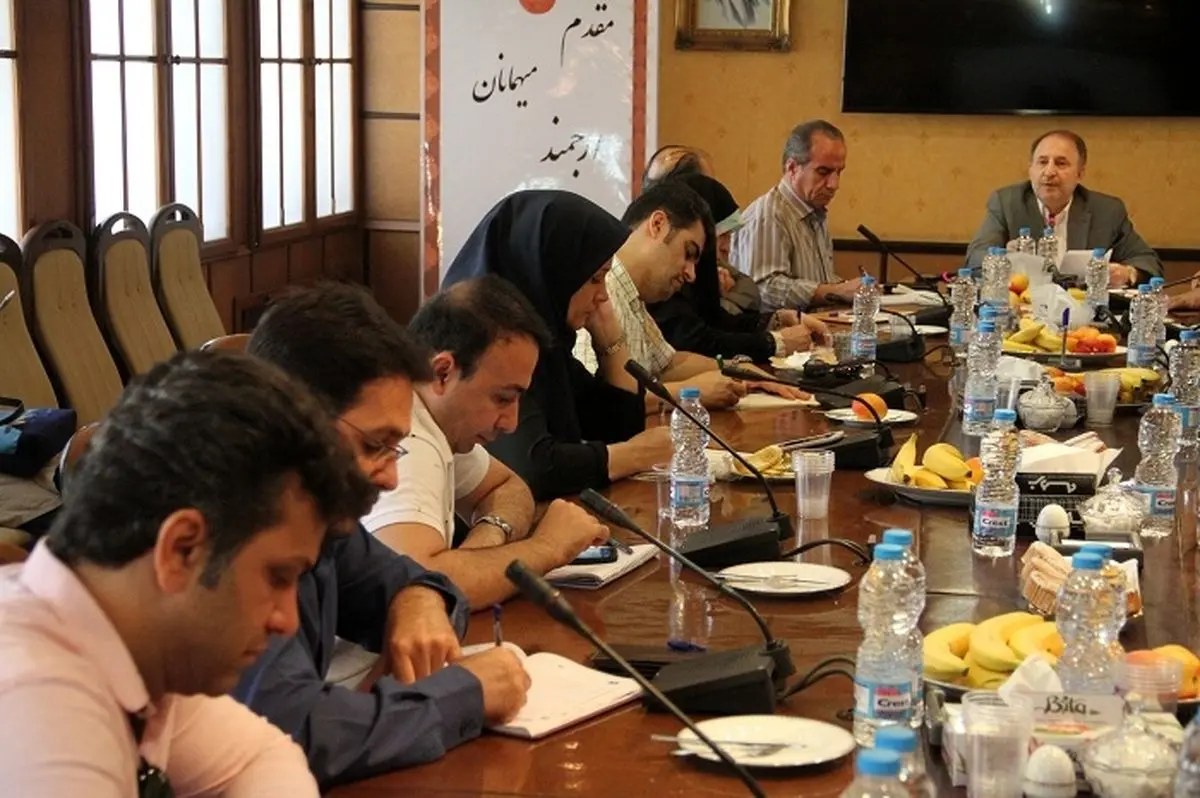 مدیران نشریات میزان کاغذ مورد نیاز خود را اعلام کنند