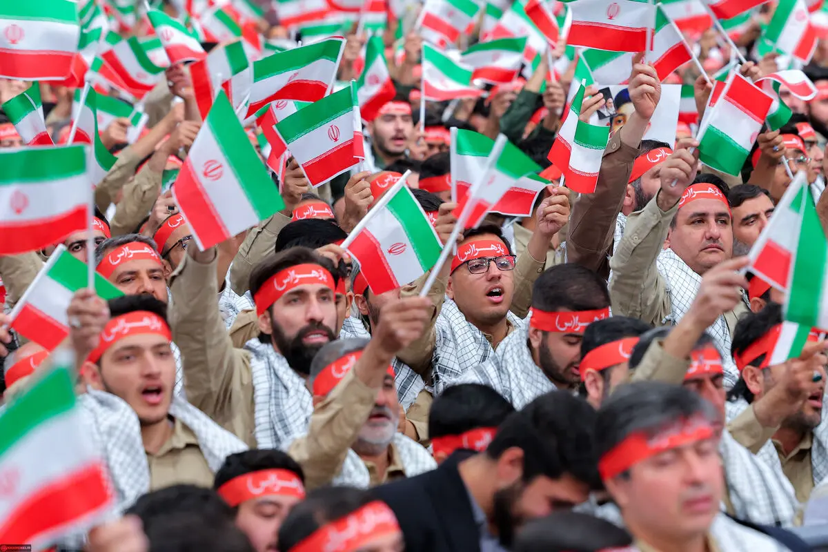 فیلم/ نوای "ایران ای حریم رضا" در حسینیه امام(ره) طنین انداز شد
