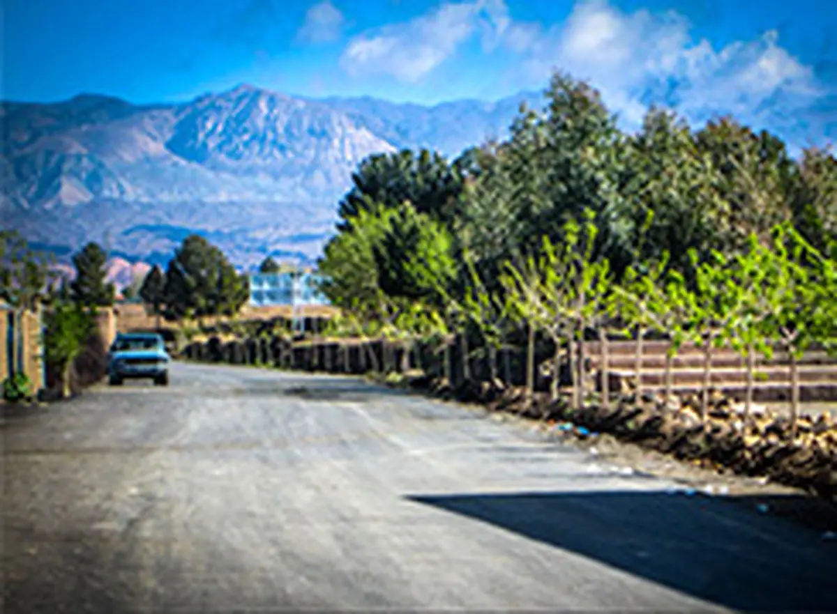 کوچههای بهاری روستای صدخرو به روایت تصویر