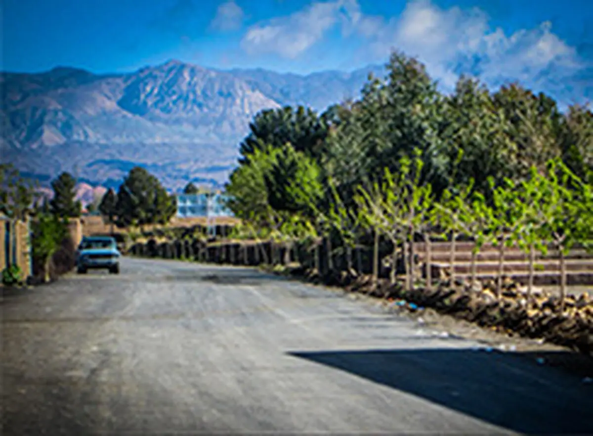 کوچه‌های بهاری روستای صدخرو به روایت تصویر