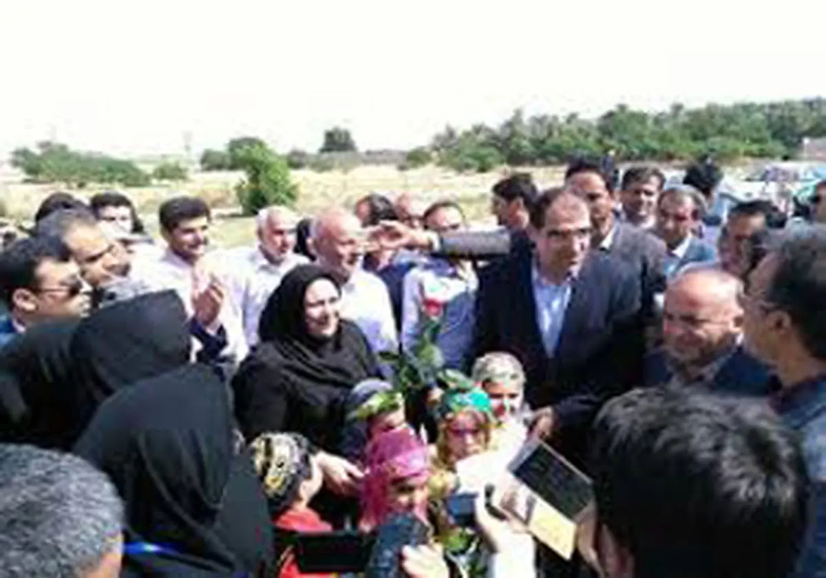 بهره برداری از 2 طرح درمانی در بهبهان با حضور وزیر بهداشت